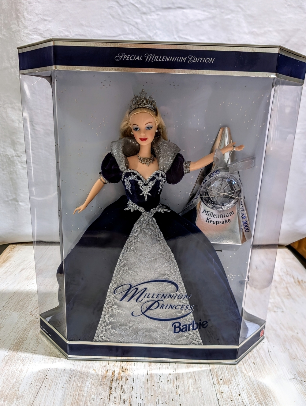 2000 MILLENNIUM PRINCESS - BARBIE Special Edition Sealed NIB Mattel Model #24154
